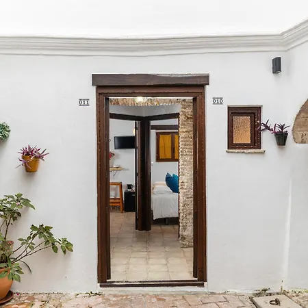 Pensjonat Casa Lunarito *